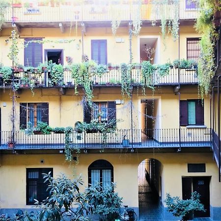 Bilocale Zona Centro Apartman Milánó Kültér fotó