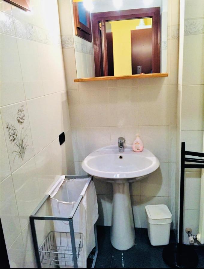 Bilocale Zona Centro Apartman Milánó Kültér fotó