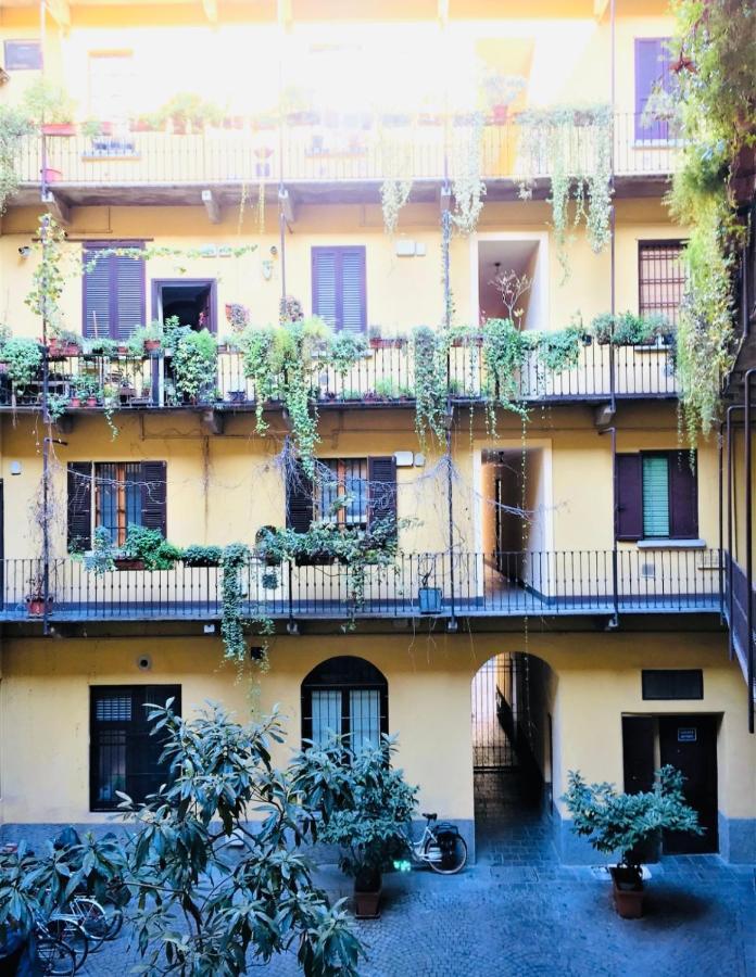 Bilocale Zona Centro Apartman Milánó Kültér fotó
