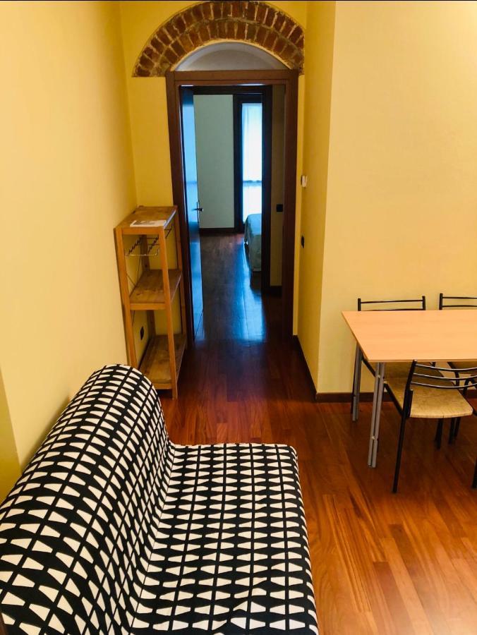 Bilocale Zona Centro Apartman Milánó Kültér fotó