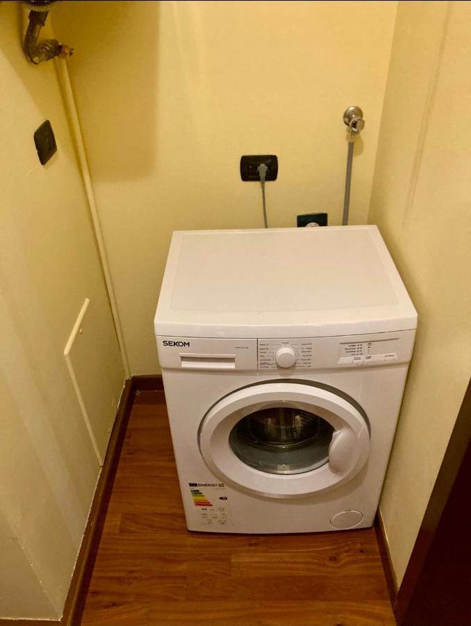 Bilocale Zona Centro Apartman Milánó Kültér fotó